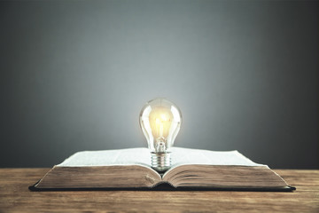 有没专门帮人贷款的人